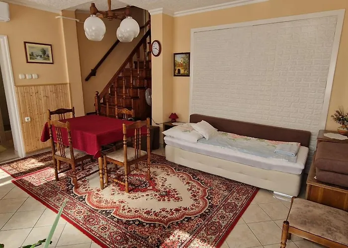 Istvan Haz Apartament *